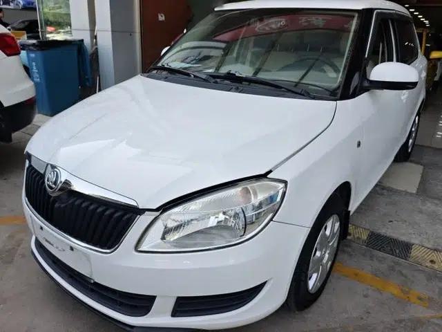 Skoda Fabia 2014 1.4L Automatic Crystal Edition