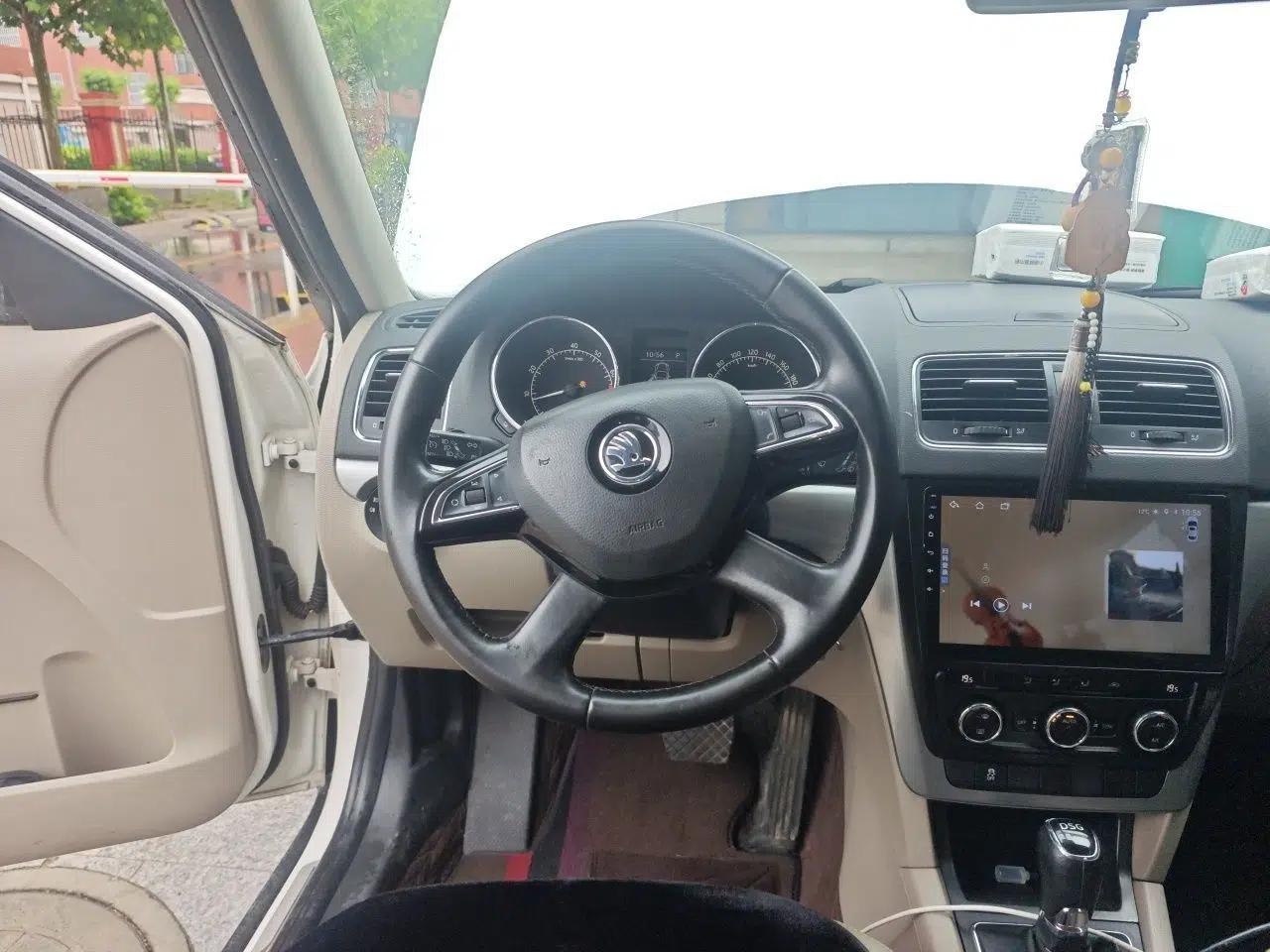 Skoda Yeti 2014 1.4 TSI DSG Phantom Edition — миниатюра 11
