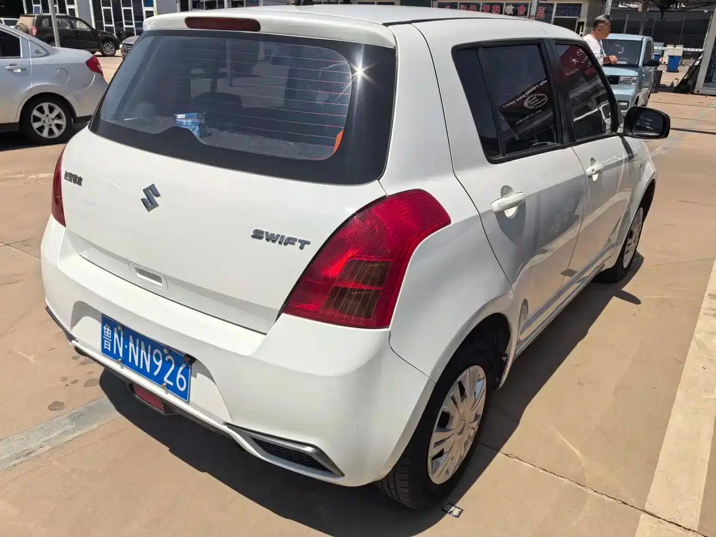 2014 Swift 1.3L Manual Standard Edition — миниатюра 8