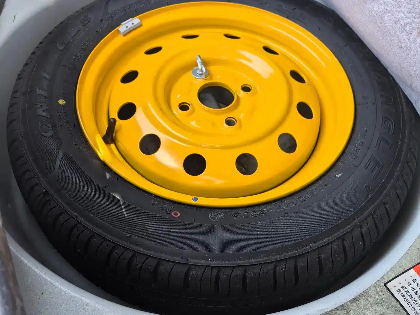 2014 Swift 1.3L Manual Standard Edition — миниатюра 9