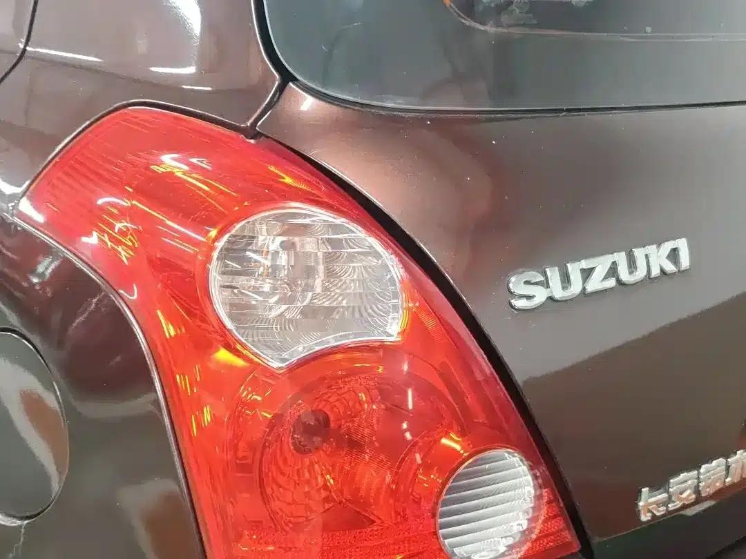 2013 Swift 1.5L Manual Standard Edition — миниатюра 12
