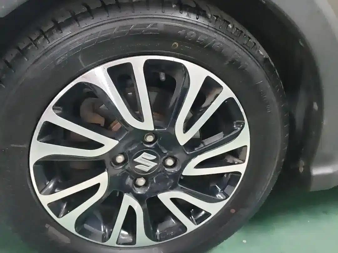 2013 Swift 1.5L Automatic 20th Anniversary Limited Edition — миниатюра 11