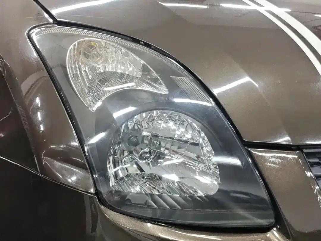 2013 Swift 1.5L Automatic 20th Anniversary Limited Edition — миниатюра 9