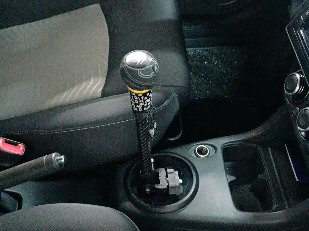 2013 Swift 1.5L Manual Sport Edition — миниатюра 15