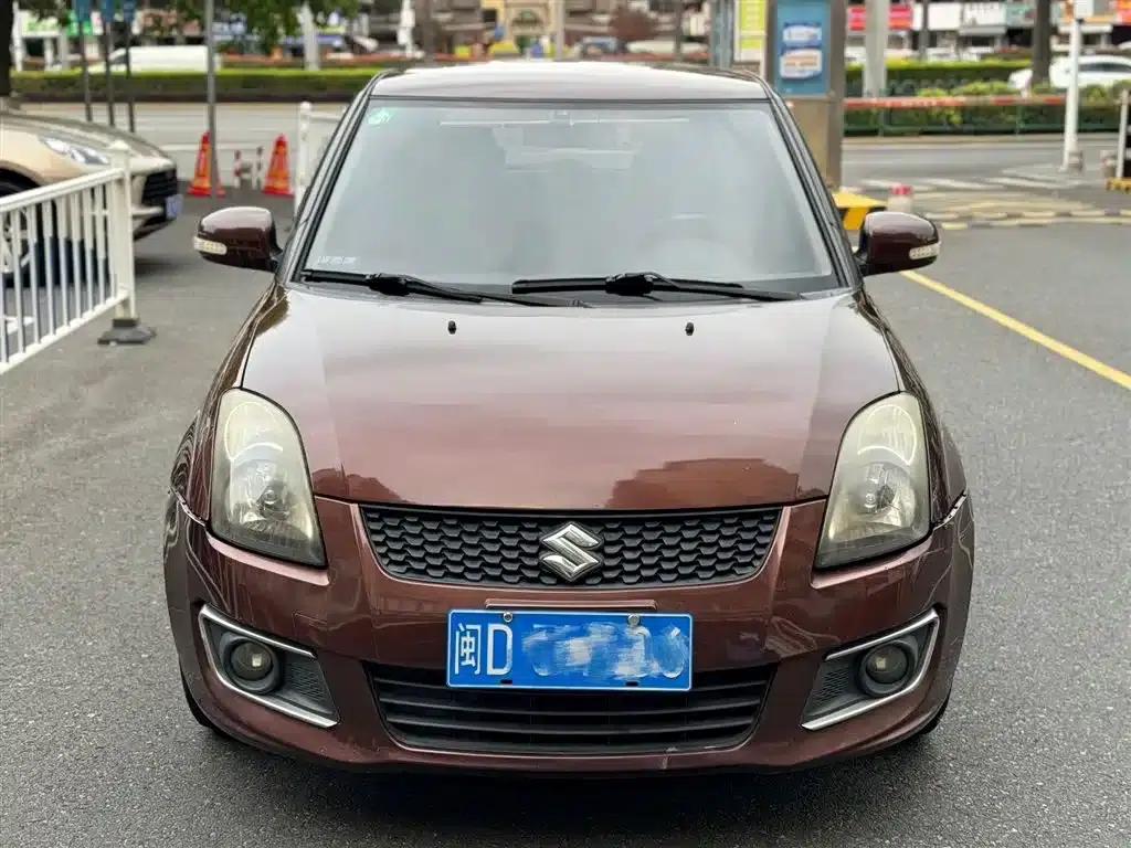 2011 Swift 1.5L Automatic Fashion Edition — миниатюра 2