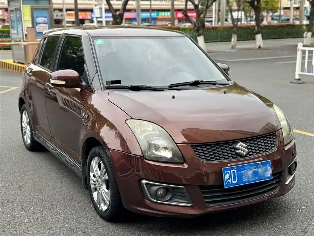 2011 Swift 1.5L Automatic Fashion Edition — миниатюра 3