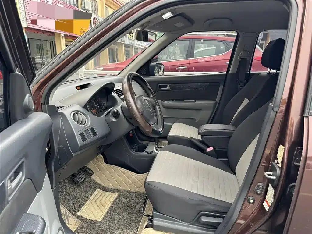 2011 Swift 1.5L Automatic Fashion Edition — миниатюра 6