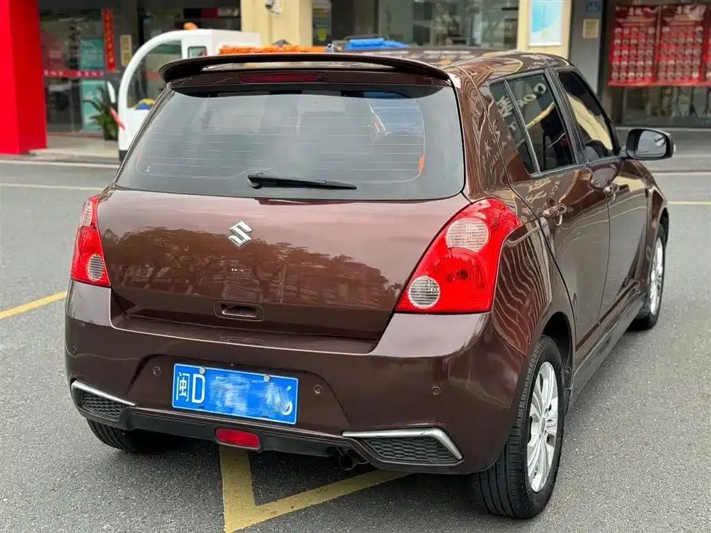 2011 Swift 1.5L Automatic Fashion Edition — миниатюра 7