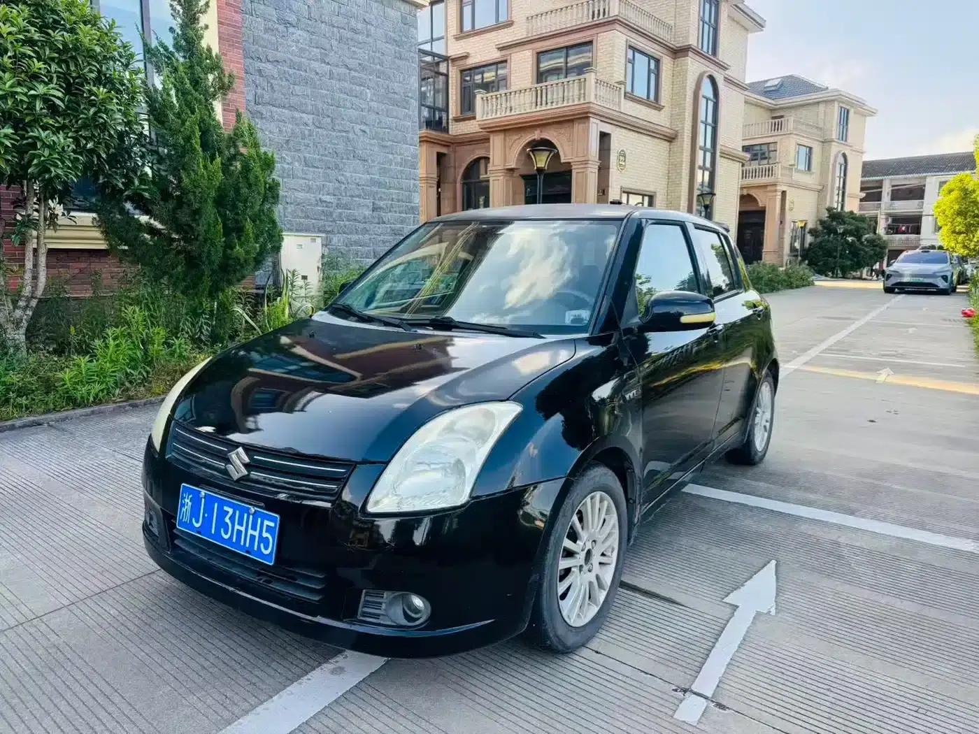 2009 Swift 1.5L Automatic Ink Edition — миниатюра 1