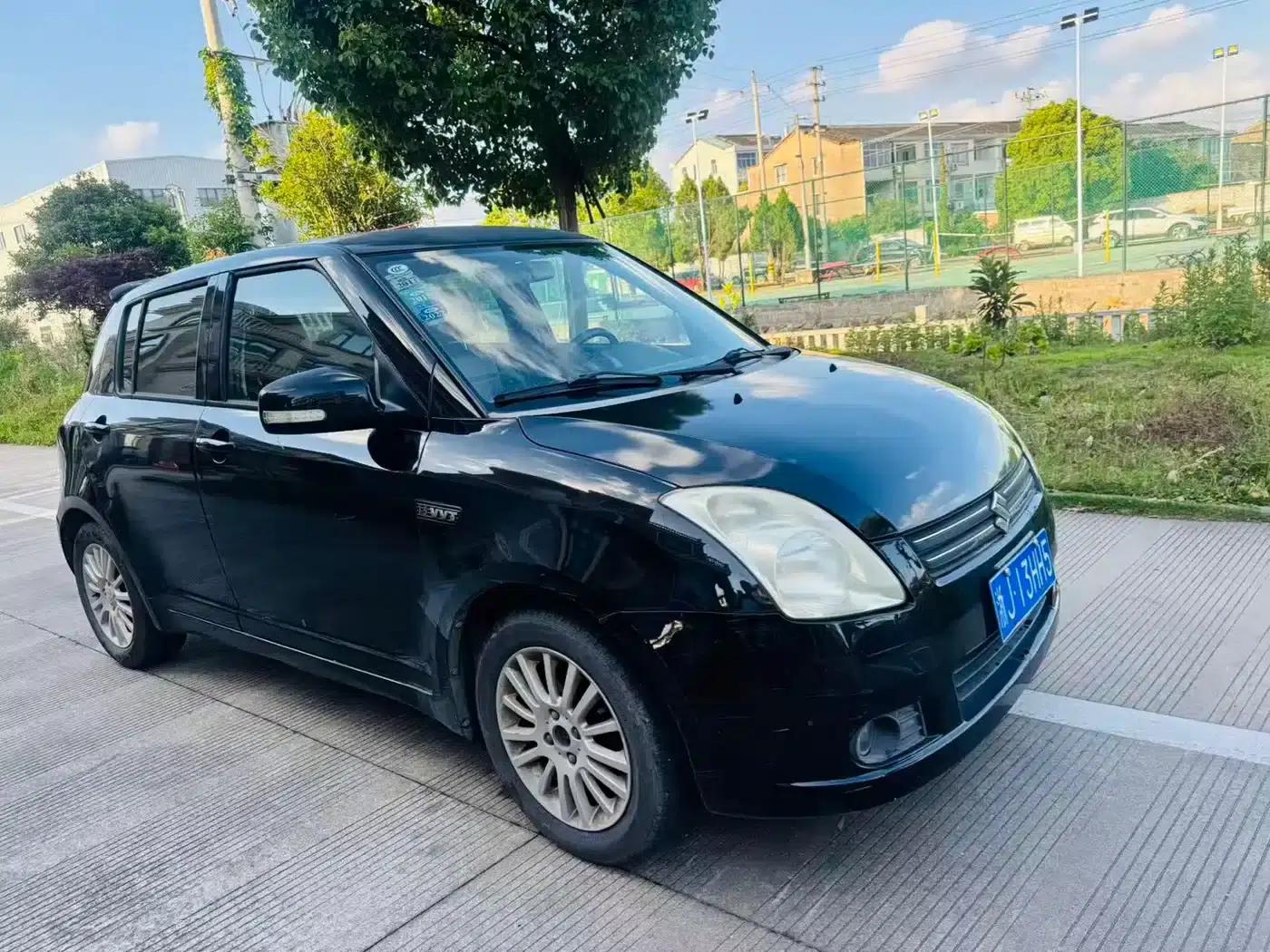 2009 Swift 1.5L Automatic Ink Edition — миниатюра 3
