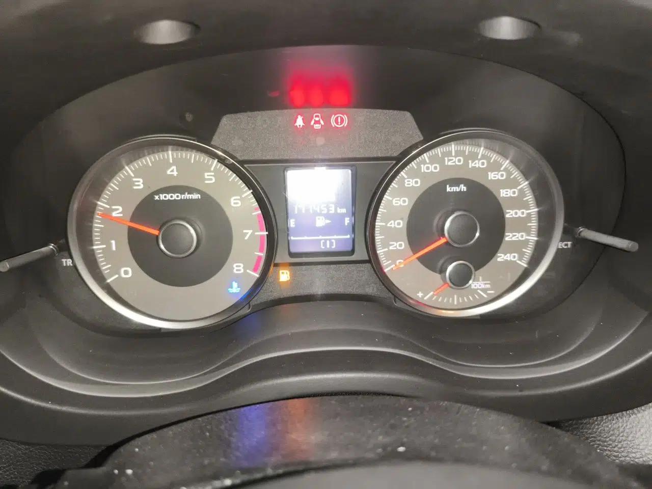 Subaru Forester 2016 2.0i Luxury Navigation Edition — миниатюра 12