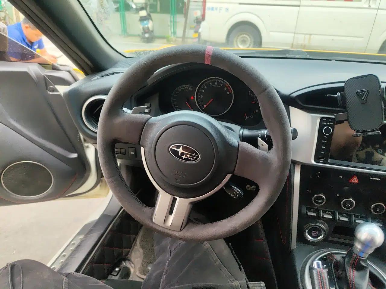 Subaru BRZ 2013 2.0i Automatic Luxury Model — миниатюра 11