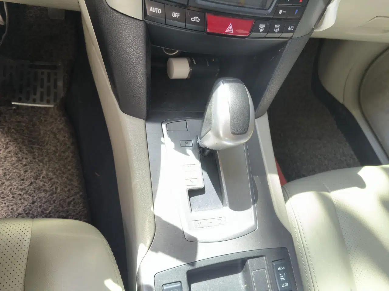 Subaru Outback 2011 2.5i Luxury Edition — миниатюра 15