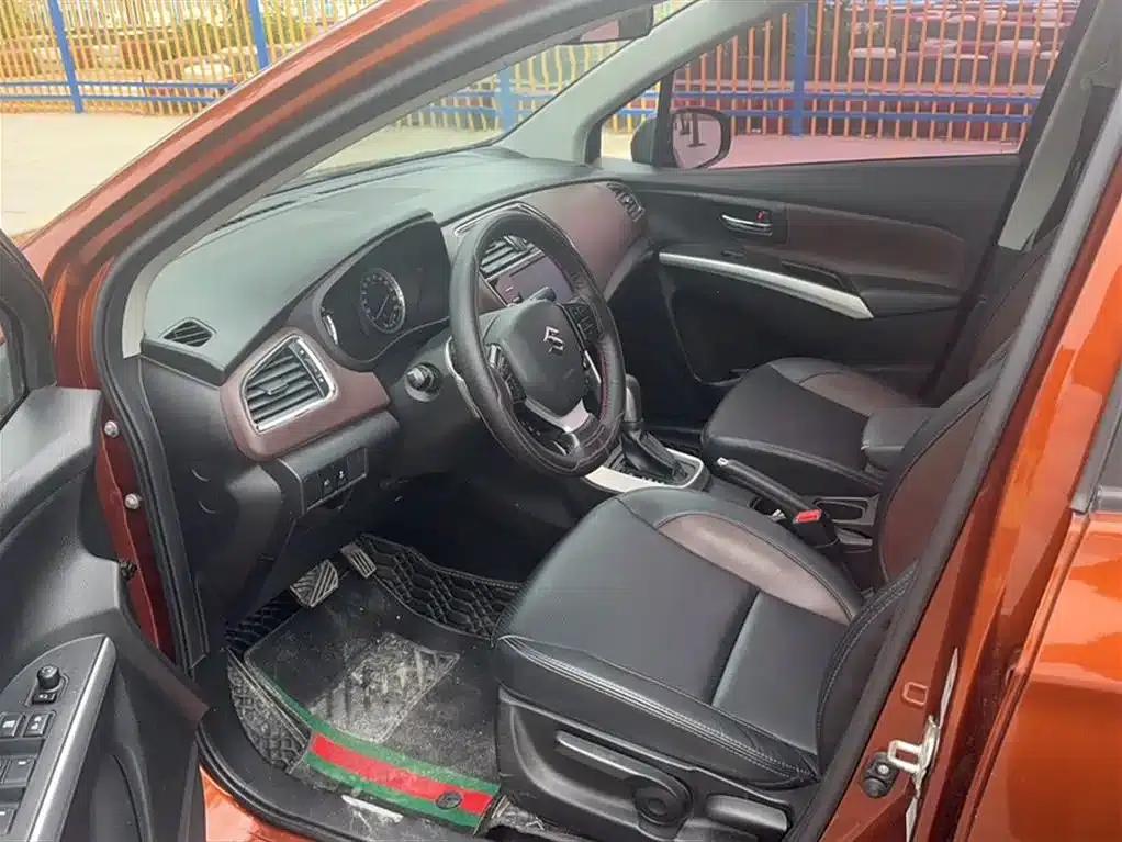 Xiaotu 2017 1.6L CVT 2WD Urban Progressive Edition — миниатюра 8