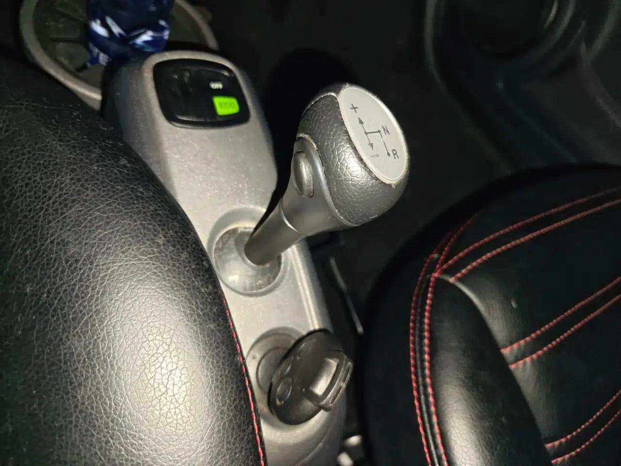 smart fortwo 2014 1.0 MHD Hardtop New Year Special Edition — миниатюра 15