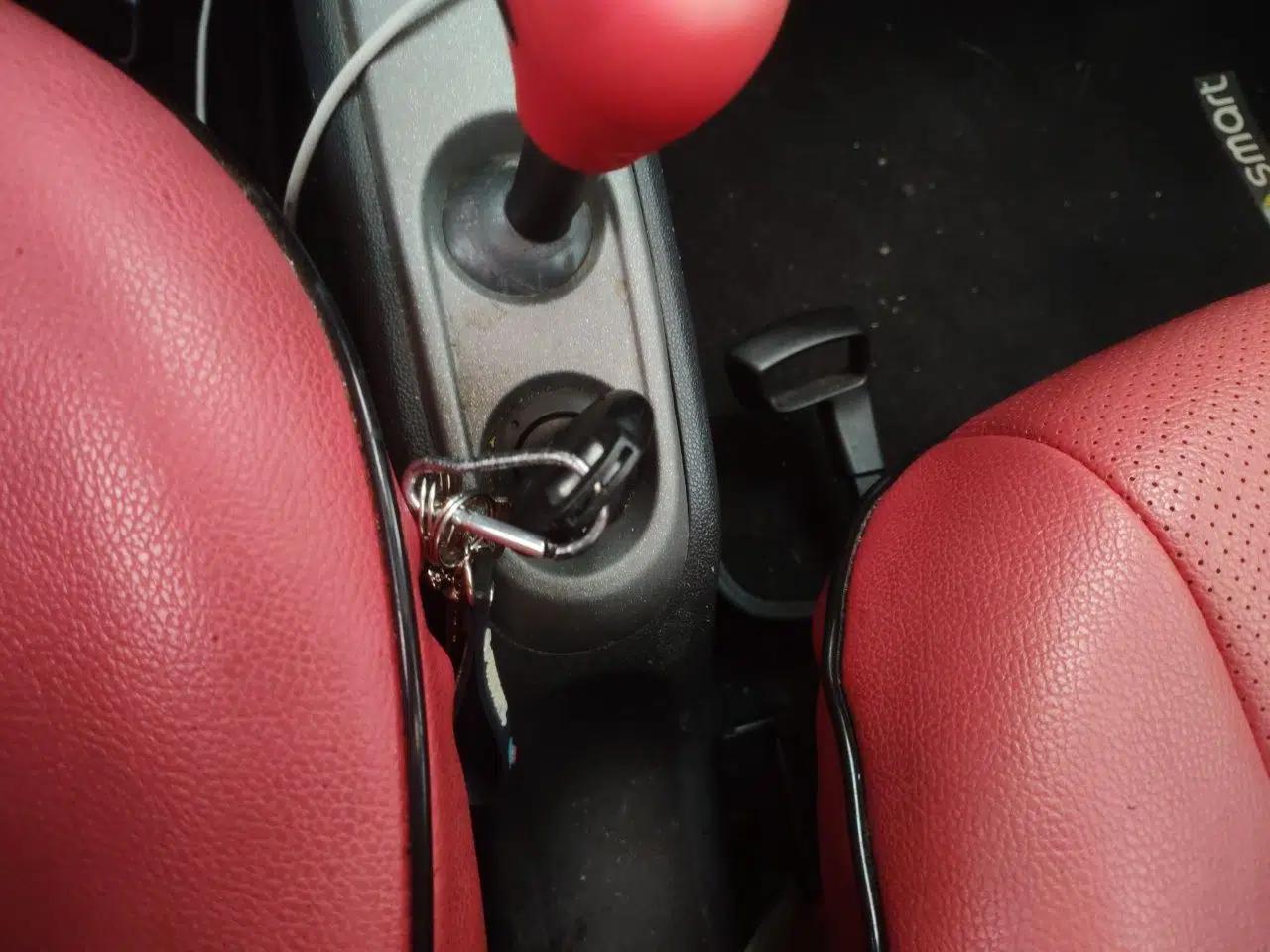 smart fortwo 2011 1.0 MHD Hardtop Passion Edition — миниатюра 9