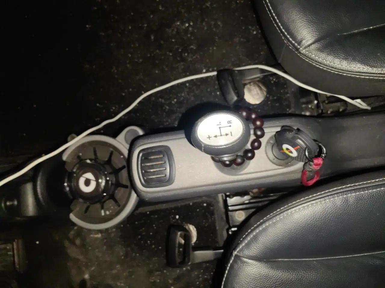 smart fortwo 2013 1.0T Hardtop Passion Edition — миниатюра 15