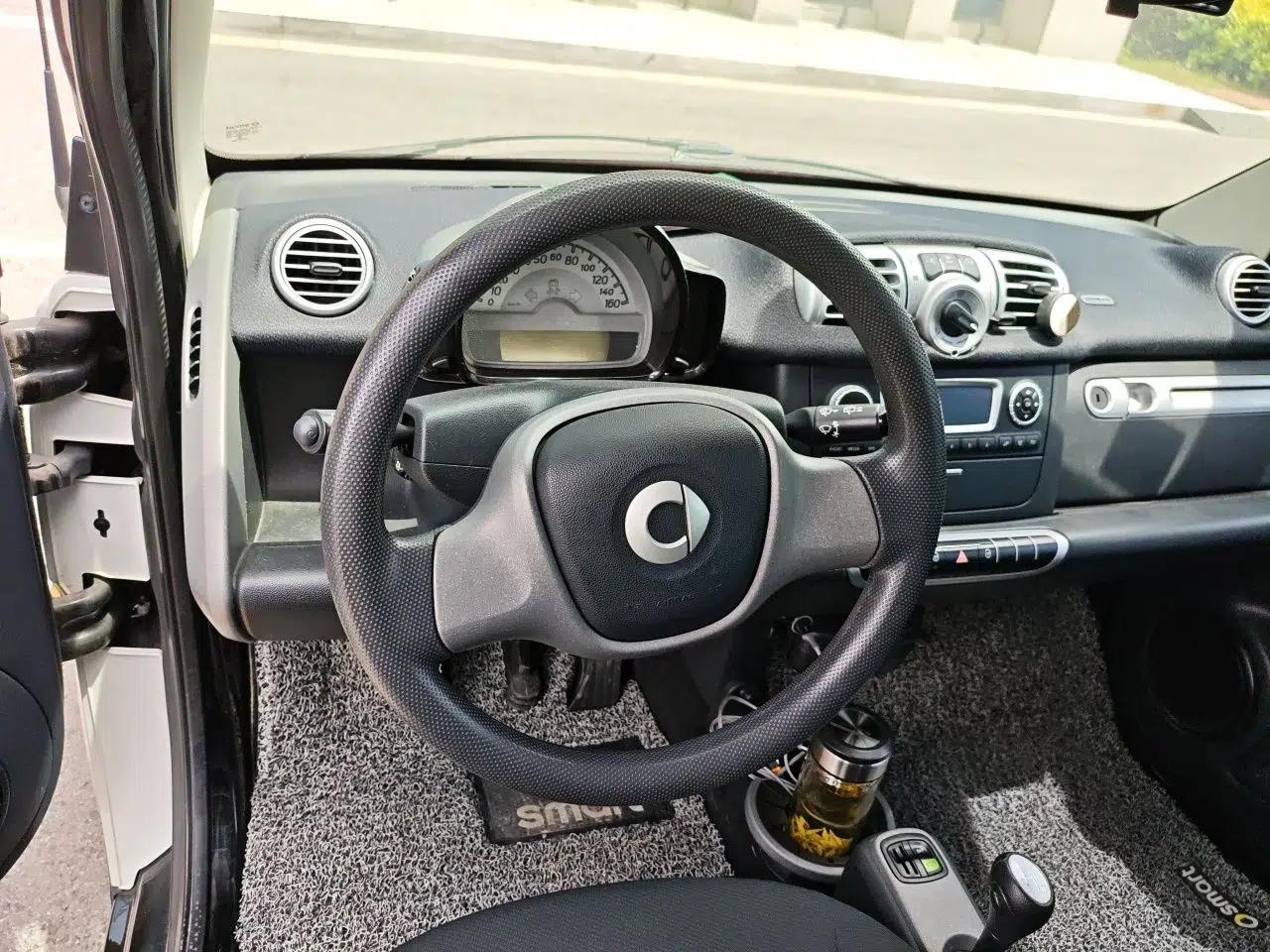 smart fortwo 2012 1.0 MHD Hardtop Standard Edition — миниатюра 11