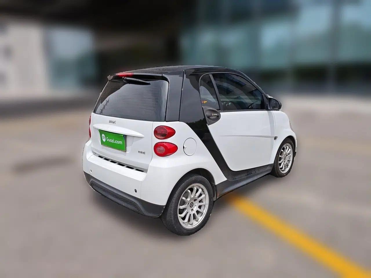 smart fortwo 2012 1.0 MHD Hardtop Standard Edition — миниатюра 6