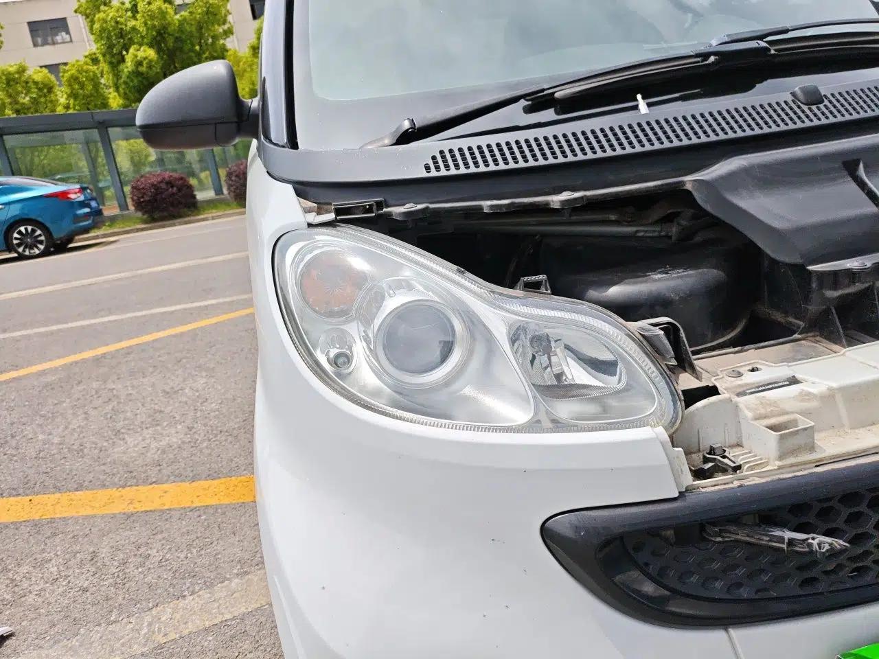 smart fortwo 2012 1.0 MHD Hardtop Standard Edition — миниатюра 7