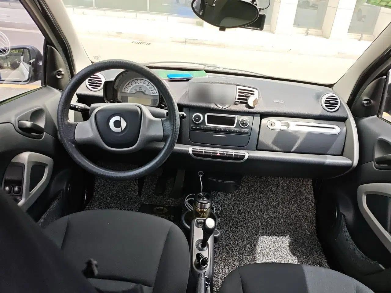 smart fortwo 2012 1.0 MHD Hardtop Standard Edition — миниатюра 10