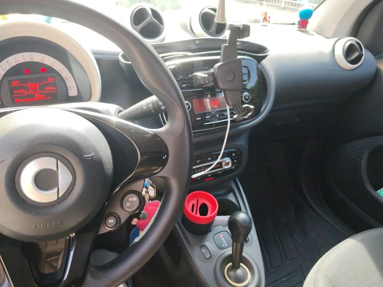 smart fortwo 2018 1.0L 52kW Hardtop Dynamic Version China V — миниатюра 14