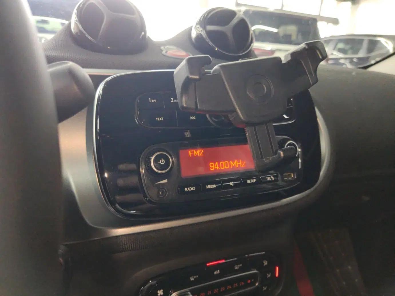 smart forfour 2018 1.0L 52kW Passion Edition — миниатюра 16