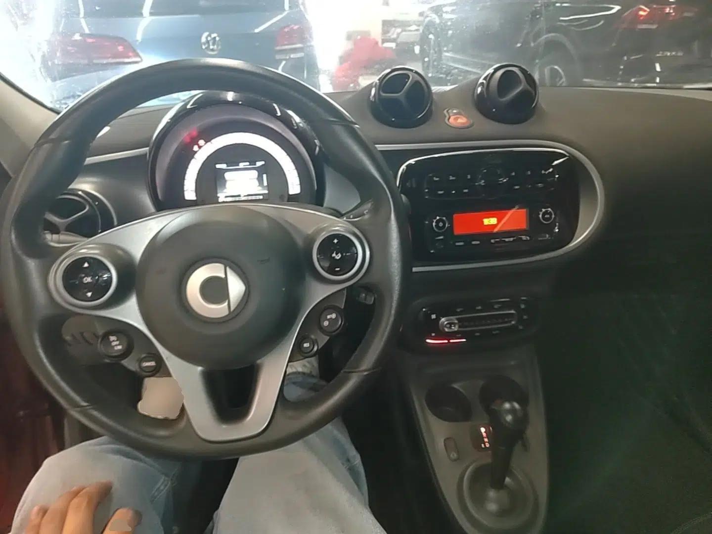 smart forfour 2016 1.0L 52 kW Passion Edition — миниатюра 13