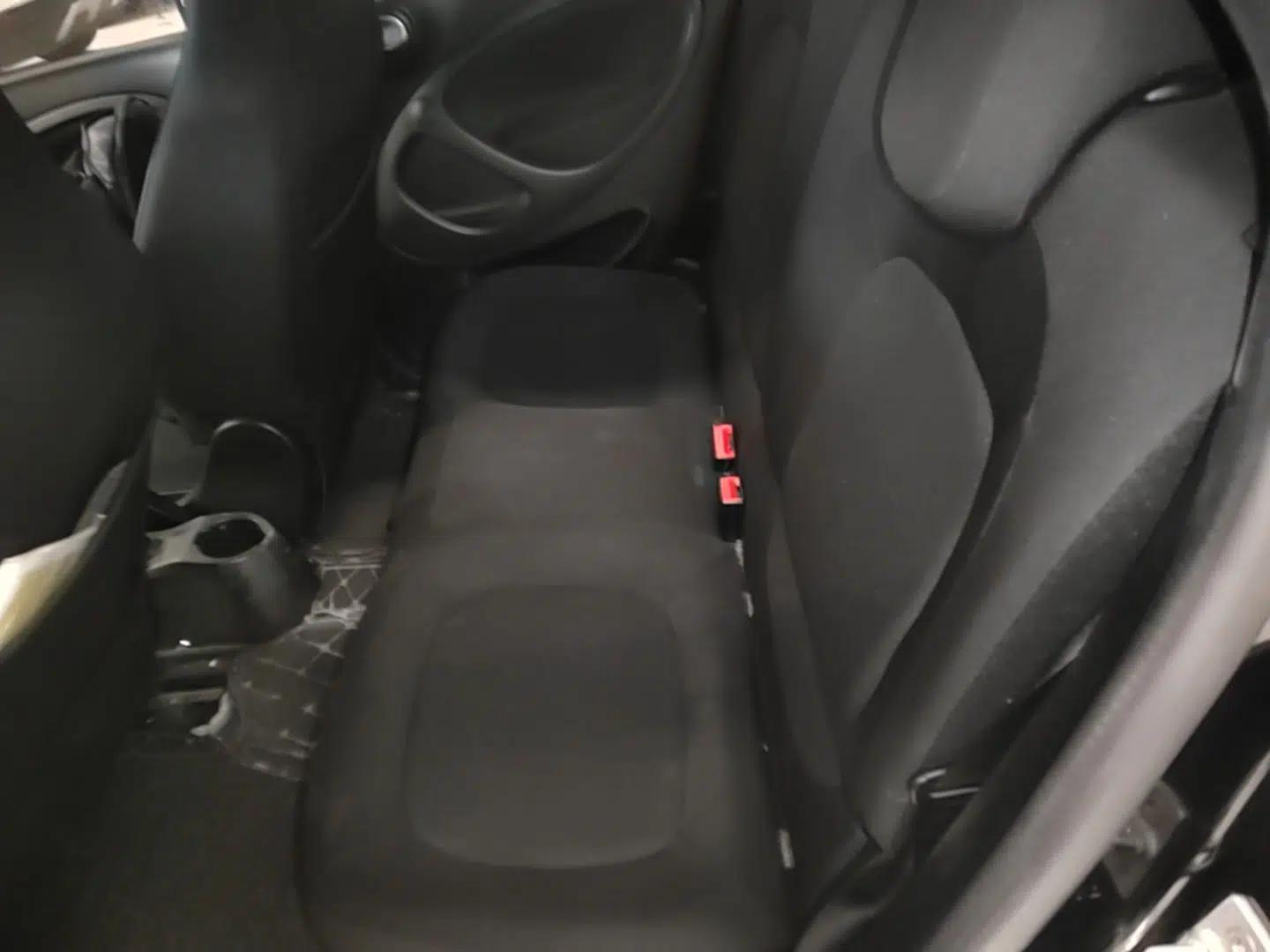 smart forfour 2016 1.0L 52 kW Passion Edition — миниатюра 20