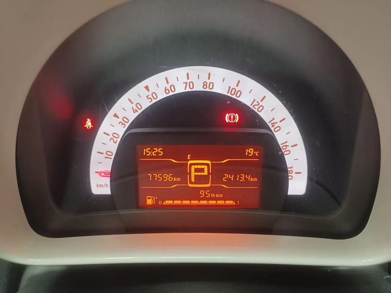 smart forfour 2016 1.0L 52 kW Dynamic Edition — миниатюра 12