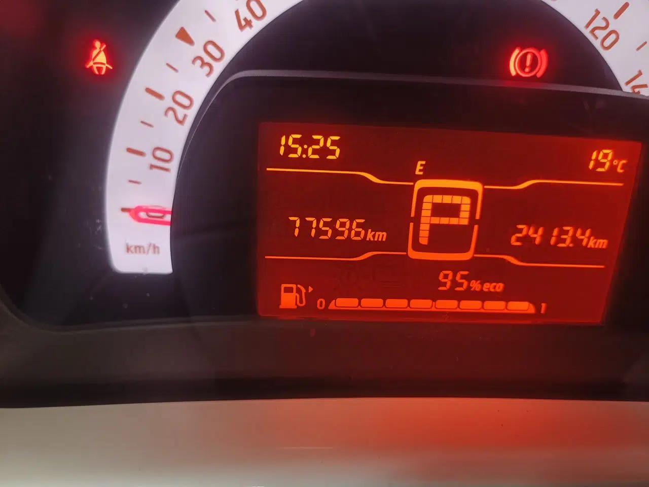 smart forfour 2016 1.0L 52 kW Dynamic Edition — миниатюра 13