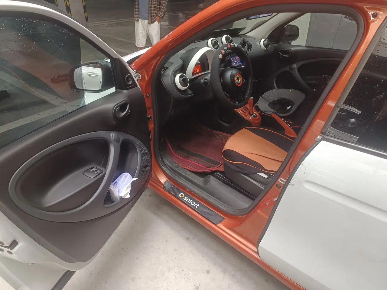 smart forfour 2016 1.0L 52 kW Dynamic Edition — миниатюра 17