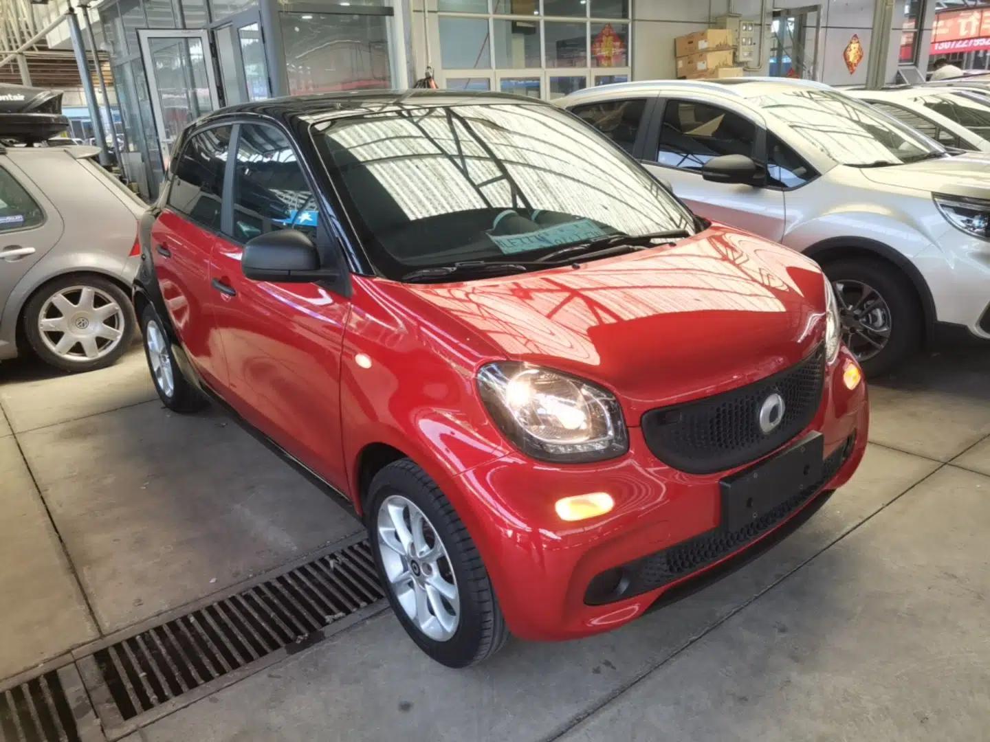 smart forfour 2016 1.0L 52 kW Dynamic Edition — миниатюра 3