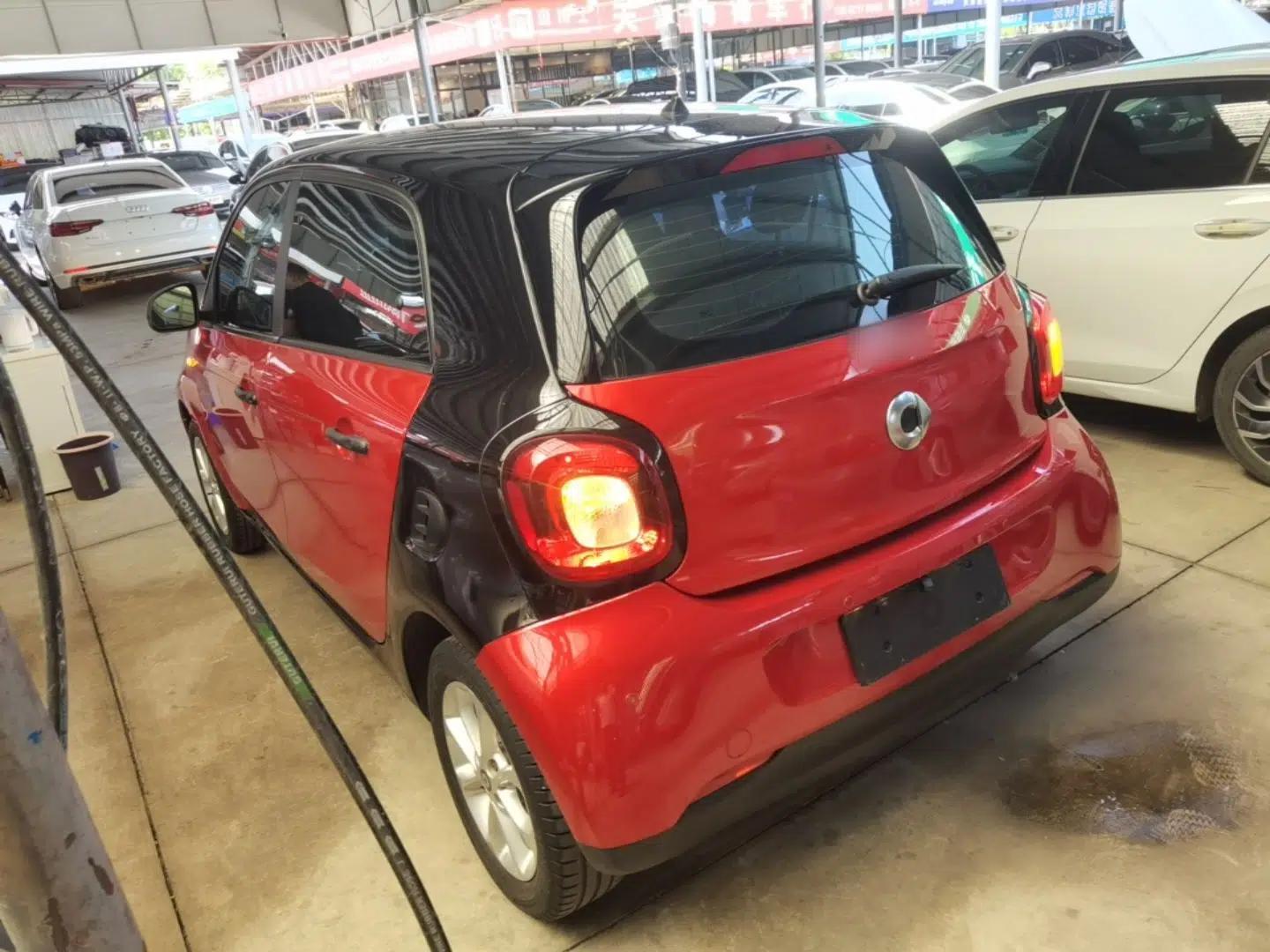 smart forfour 2016 1.0L 52 kW Dynamic Edition — миниатюра 4