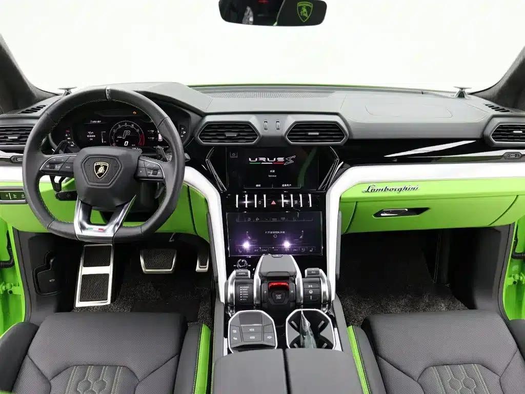 2023 Urus 4.0T V8 S — миниатюра 14