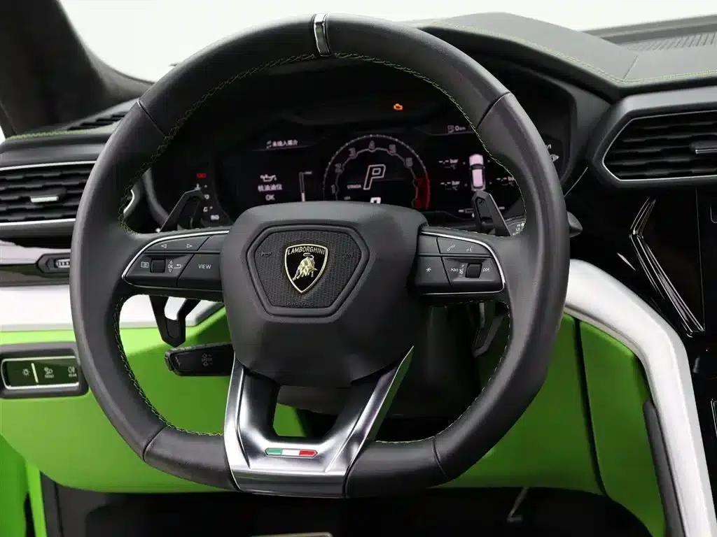 2023 Urus 4.0T V8 S — миниатюра 15