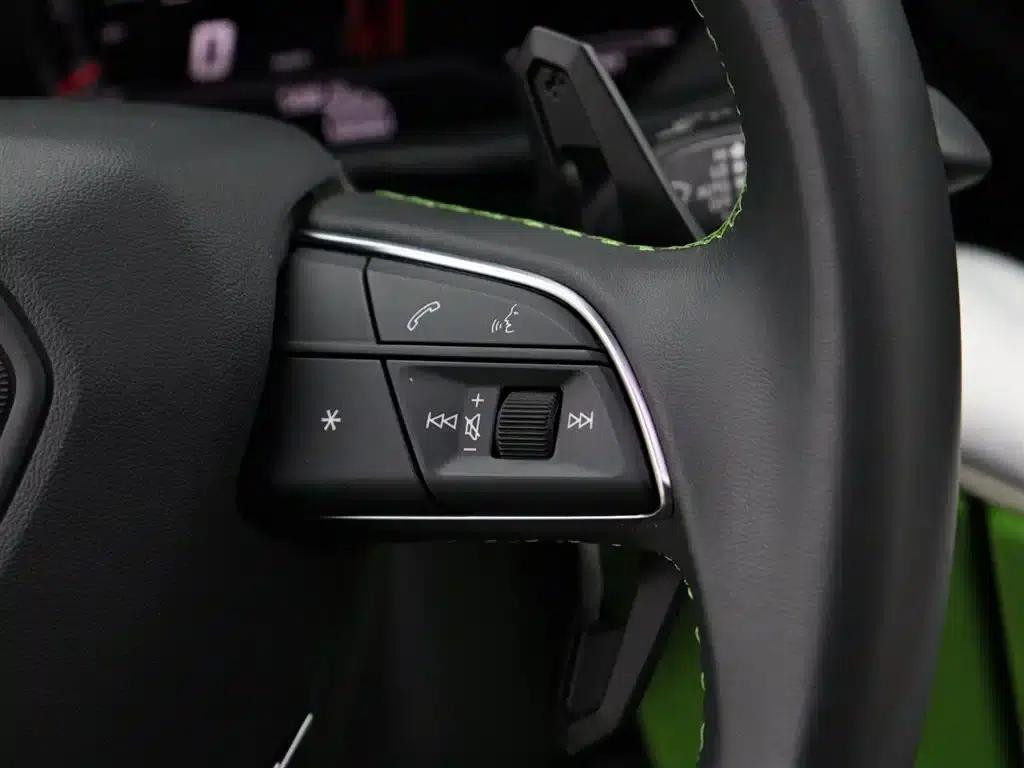 2023 Urus 4.0T V8 S — миниатюра 17