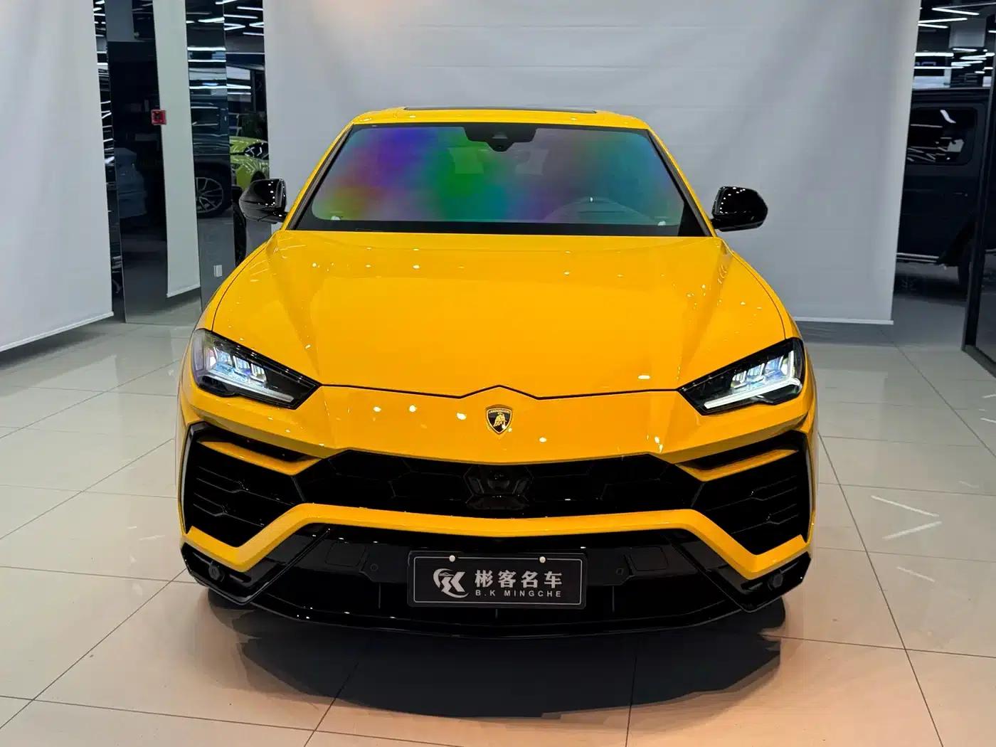 2021 Urus 4.0T V8 — миниатюра 2