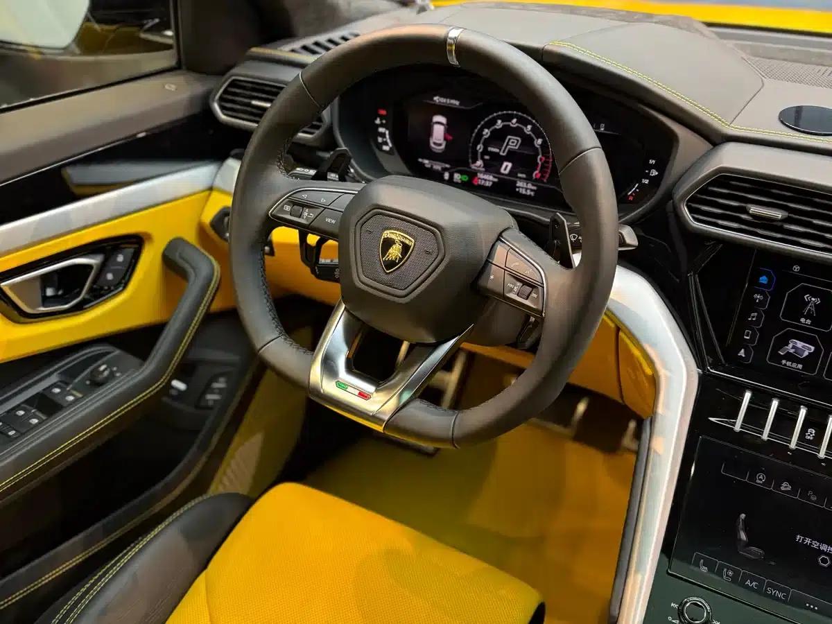 2021 Urus 4.0T V8 — миниатюра 17