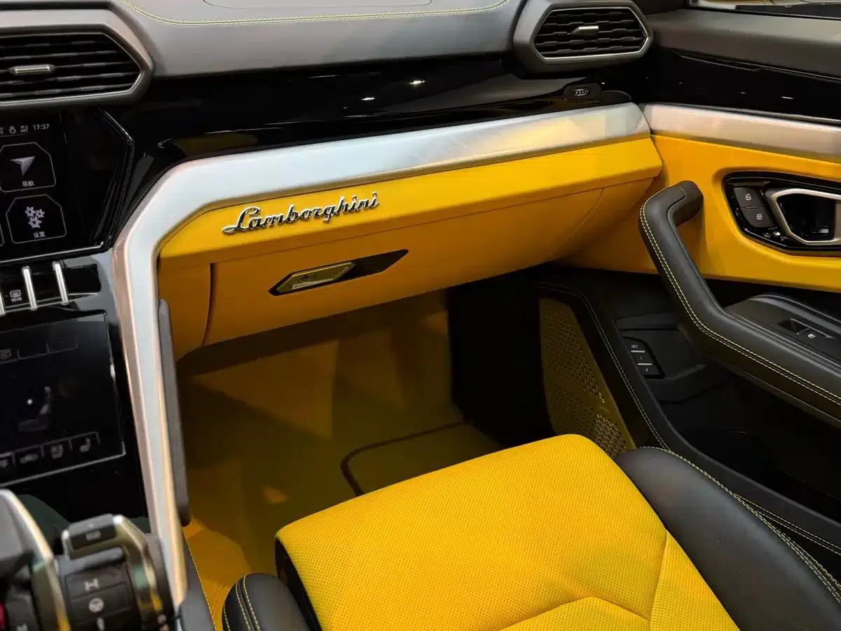 2021 Urus 4.0T V8 — миниатюра 19