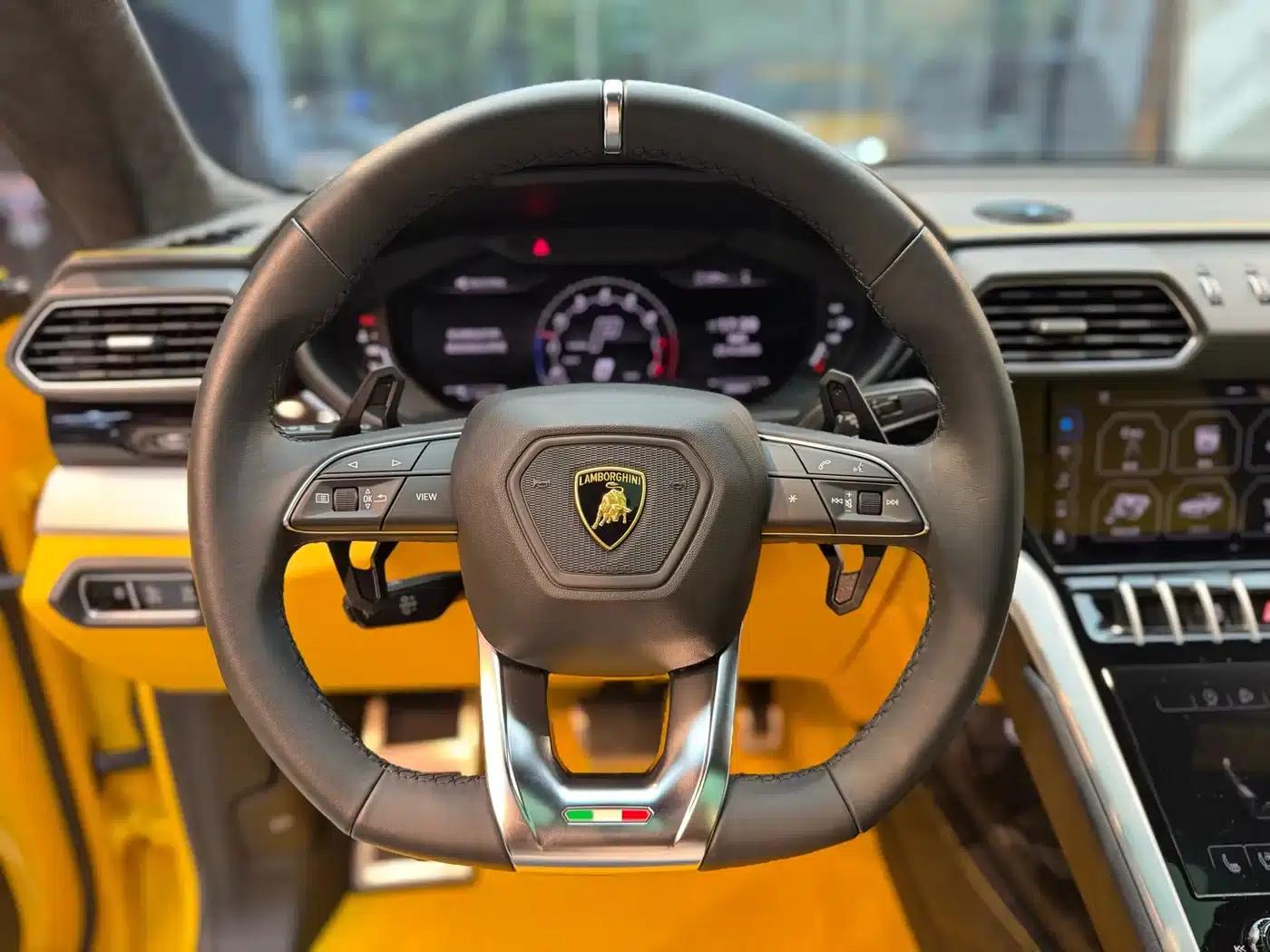 2021 Urus 4.0T V8 — миниатюра 21