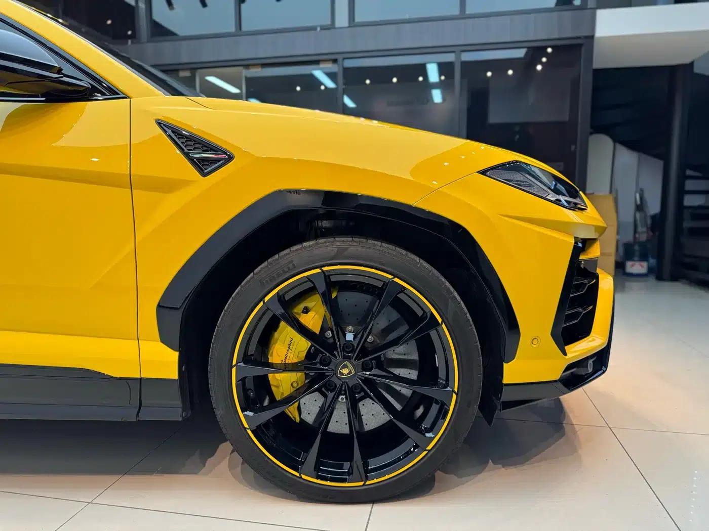 2021 Urus 4.0T V8 — миниатюра 23