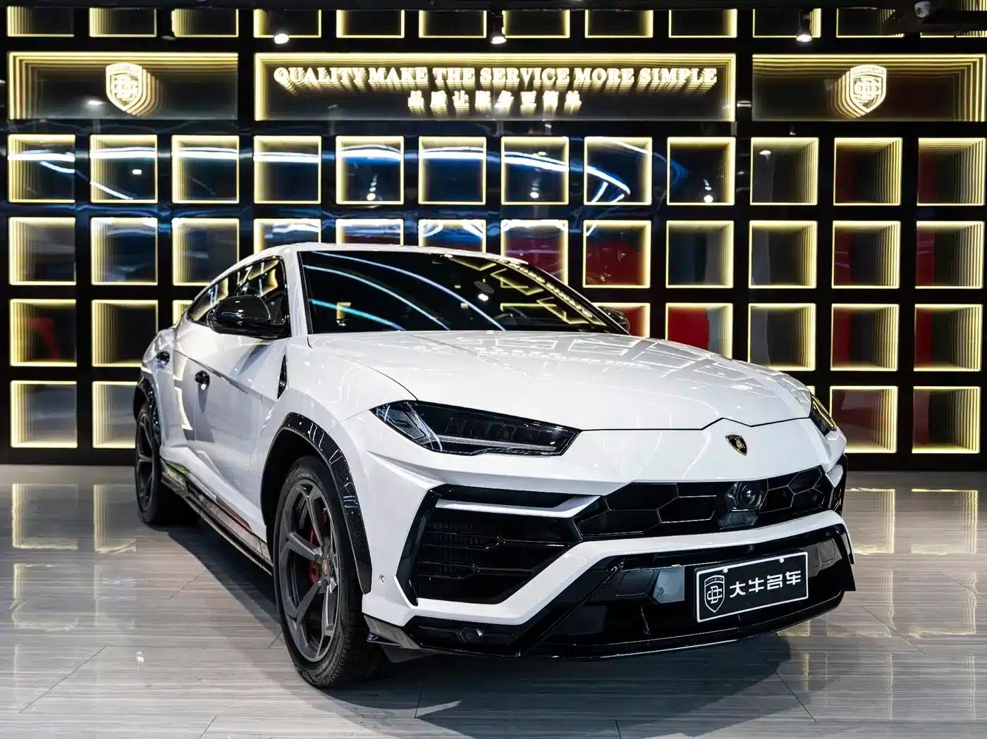 2018 Urus 4.0T V8 — миниатюра 1