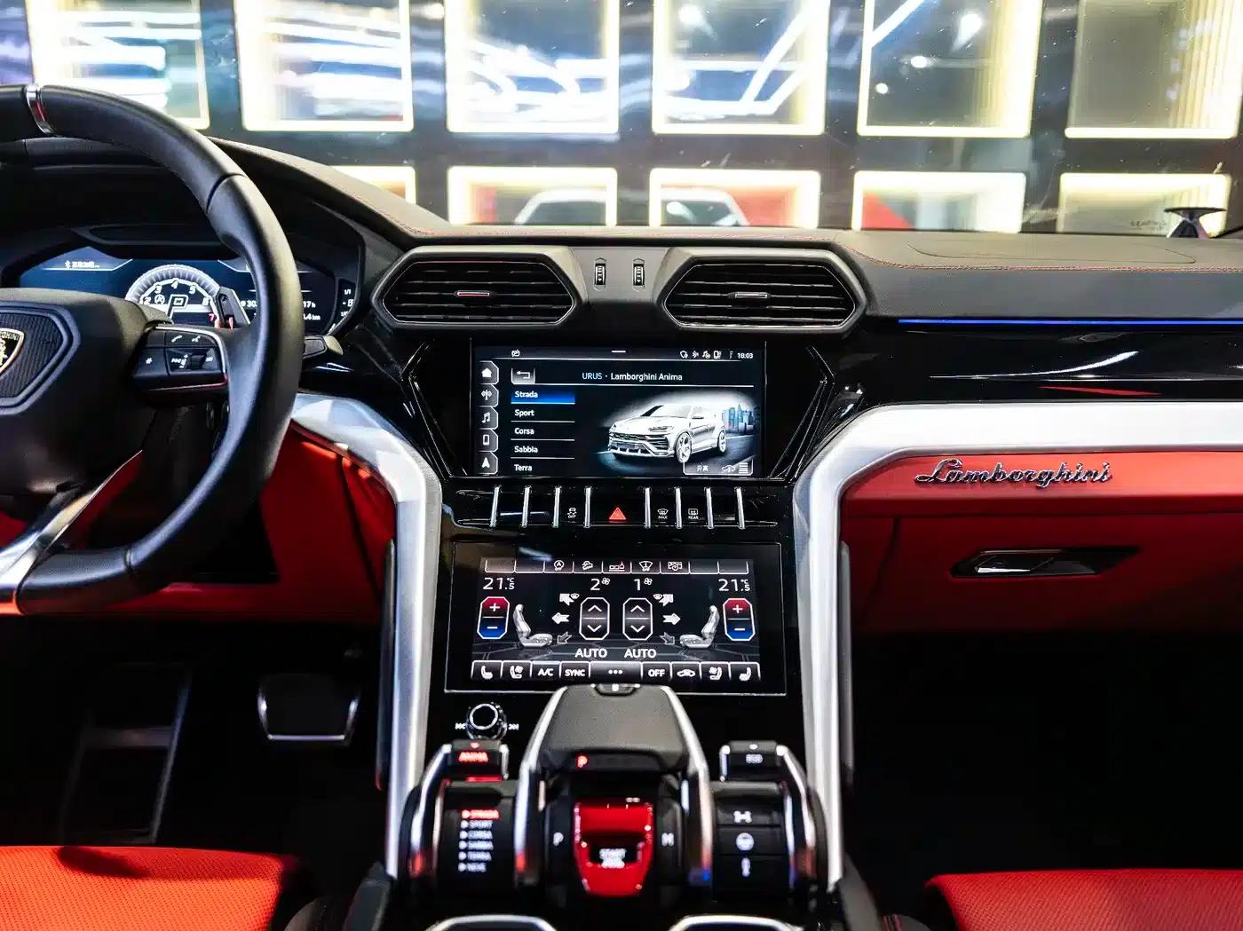 2018 Urus 4.0T V8 — миниатюра 13