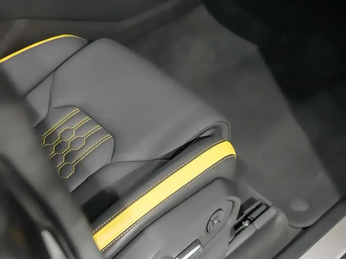2023 Urus 4.0T V8 S — миниатюра 12
