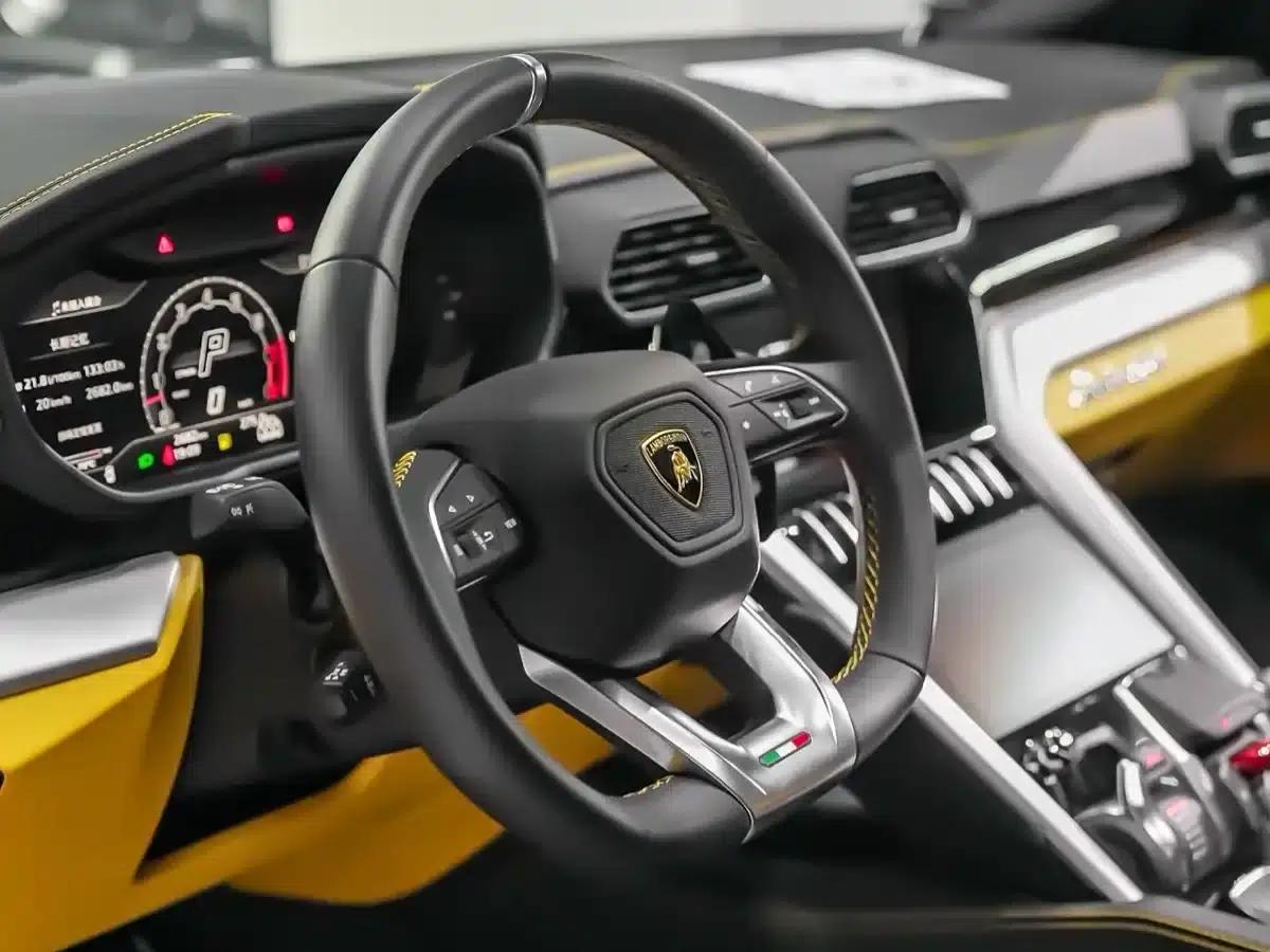 2023 Urus 4.0T V8 S — миниатюра 8