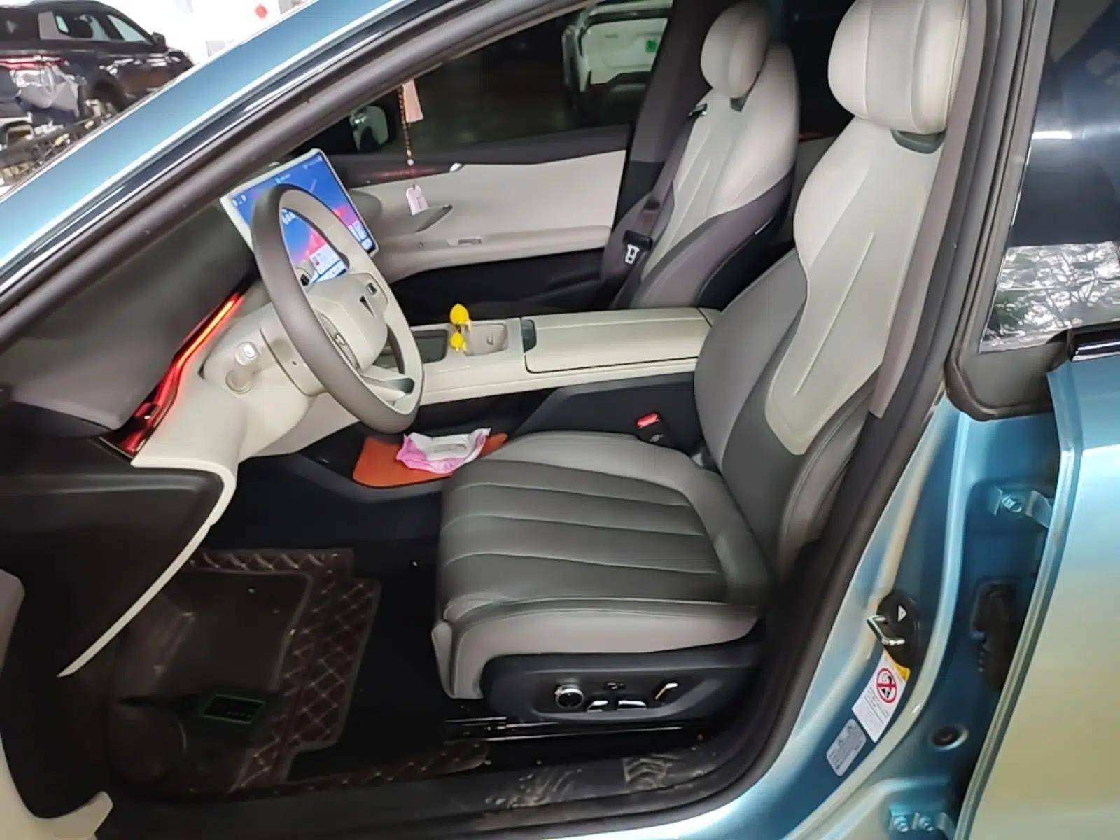 Deepal L07 2024 530 Max Qiankun Intelligent Driving ADS SE Pure Electric Version — миниатюра 18