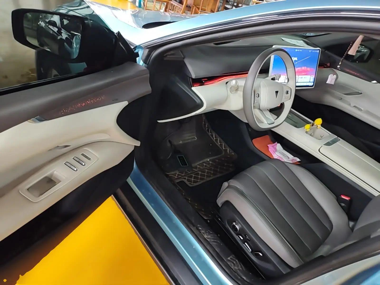 Deepal L07 2024 530 Max Qiankun Intelligent Driving ADS SE Pure Electric Version — миниатюра 19