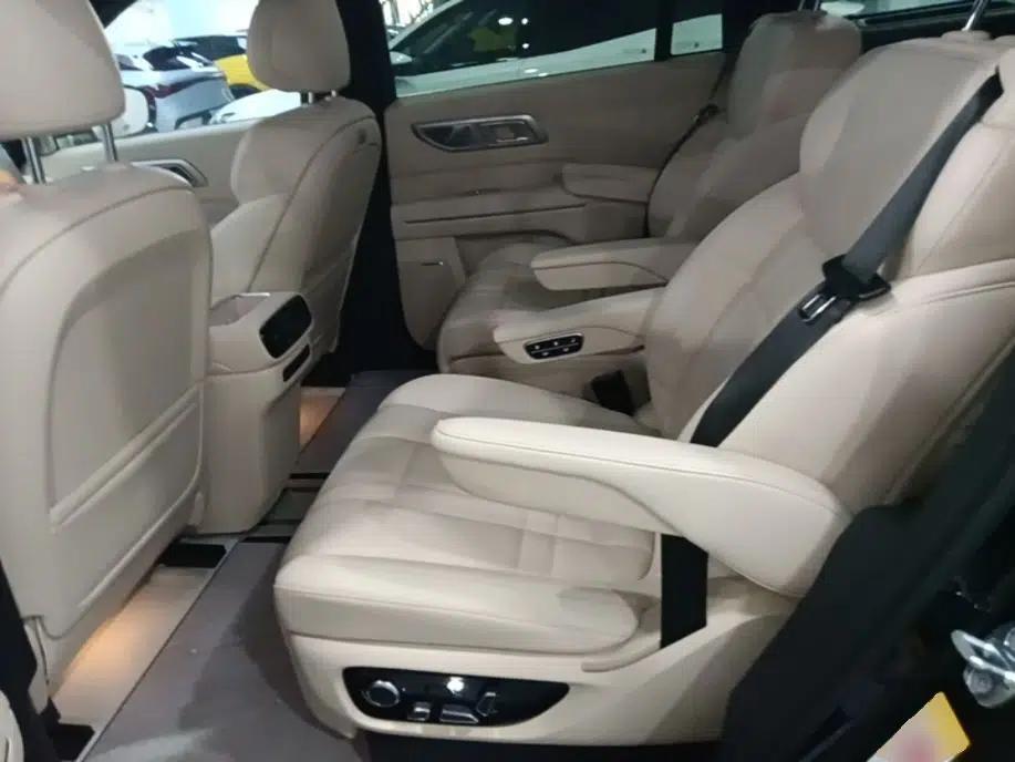 Deepal S09 2025 Four-Wheel Drive Ultra+ Custom Edition — миниатюра 20