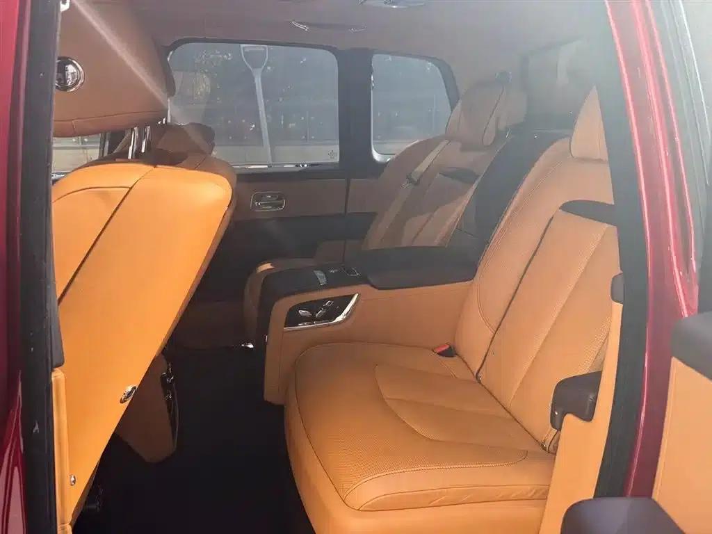 2018 Cullinan, four-seater version — миниатюра 5